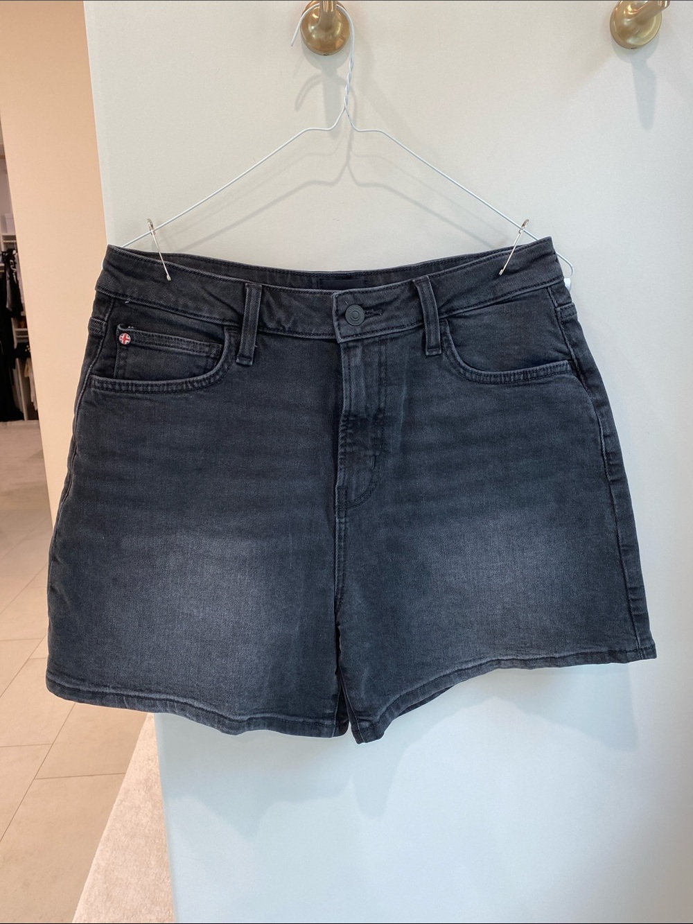 HUDSON BLACK DENIM SHORTS